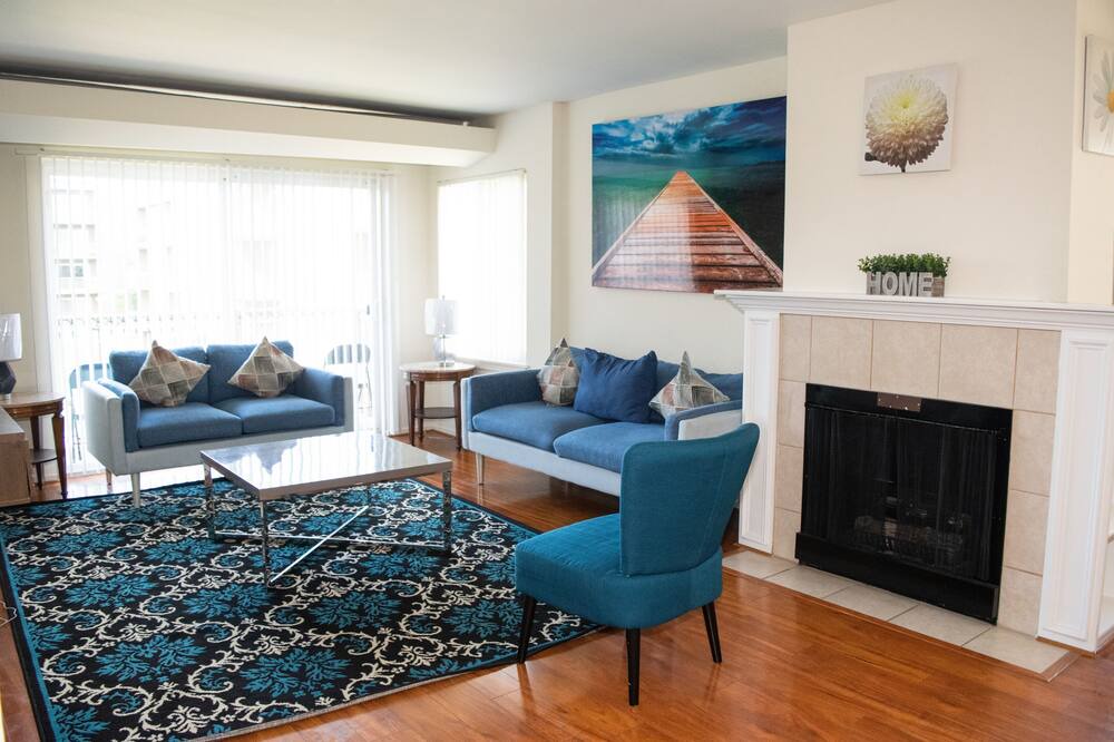 Photo of Livingroom in Landmark