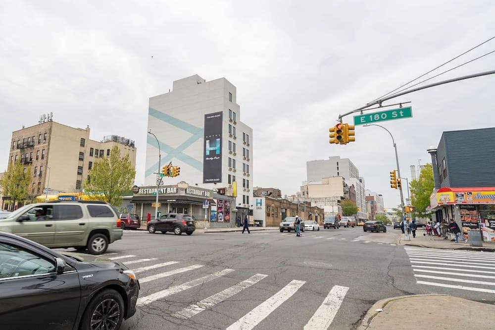 Photo of Outdoor in West Bronx