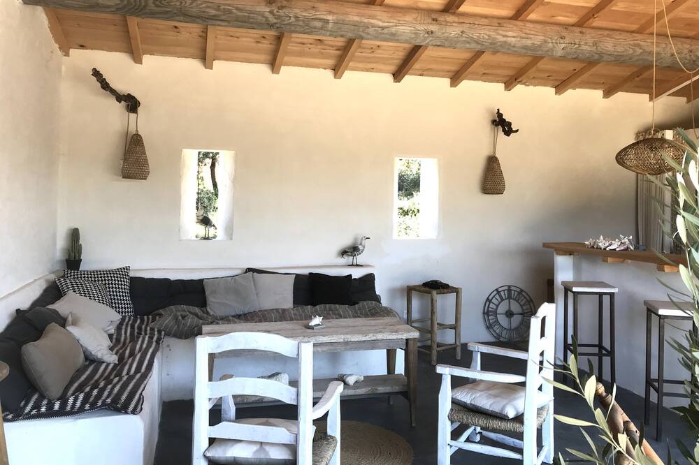 Photo of Livingroom in Saint-Siffret