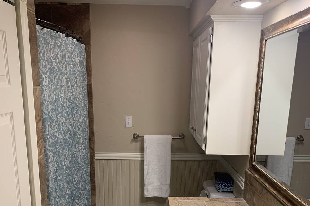Photo of Bathroom in Holly Lake Ranch