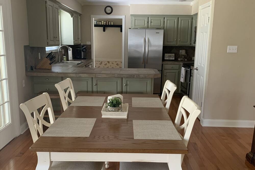 Photo of Kitchen in Holly Lake Ranch