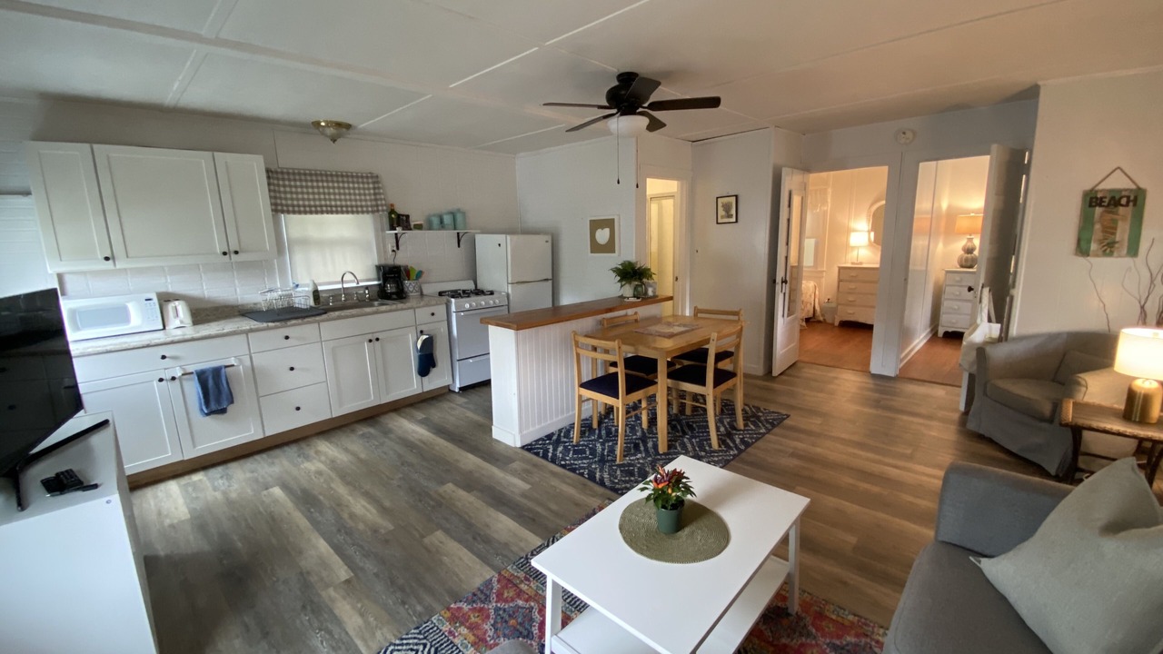 Photo of Livingroom in Town of Southold Town