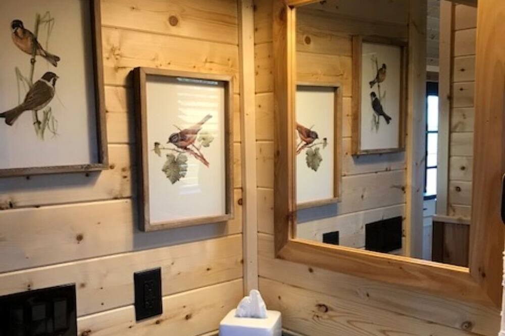 Photo of Bathroom in Graford