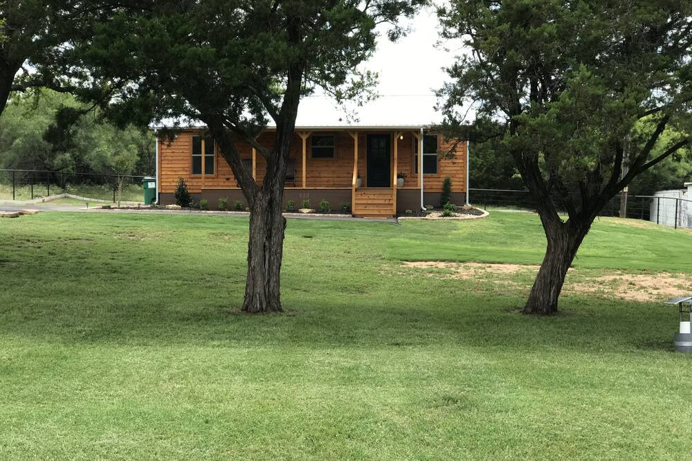 Photo of Outdoor in Graford