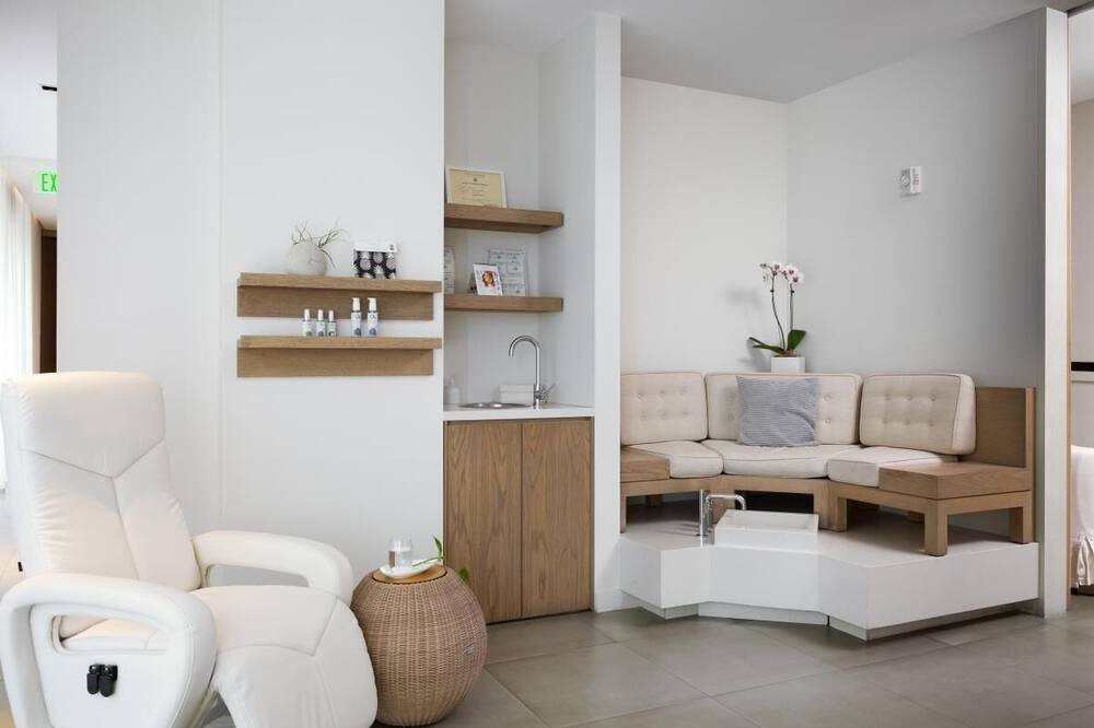 Photo of Others in Waikiki