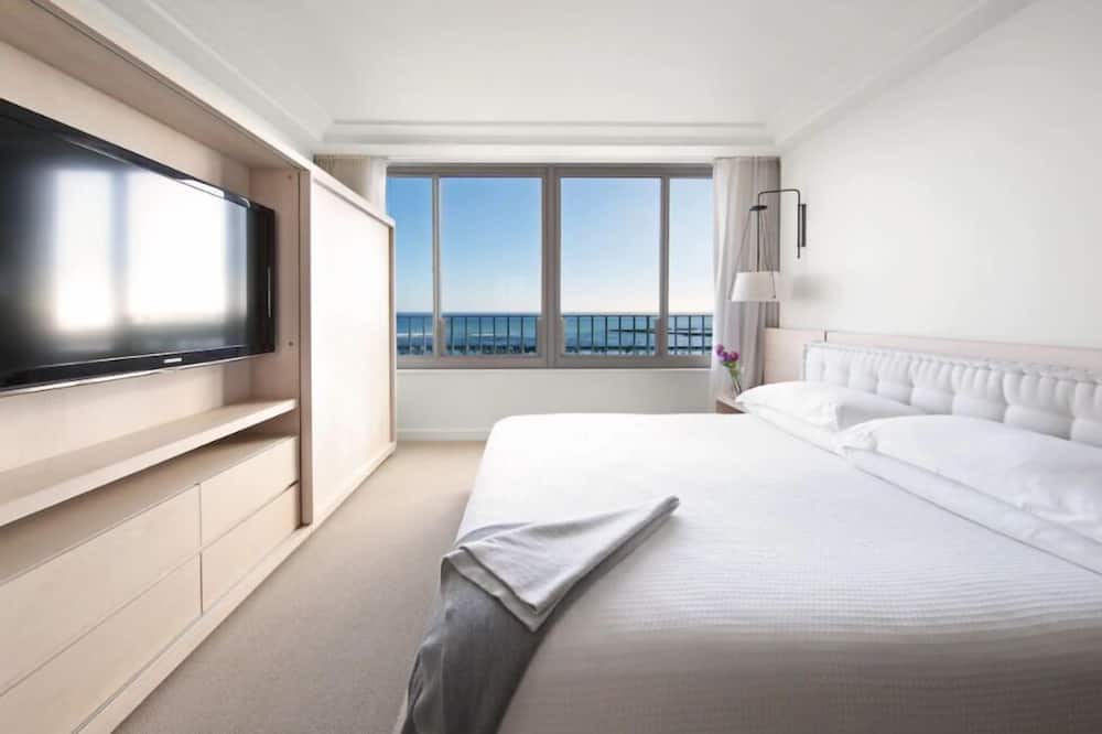 Photo of Others in Waikiki