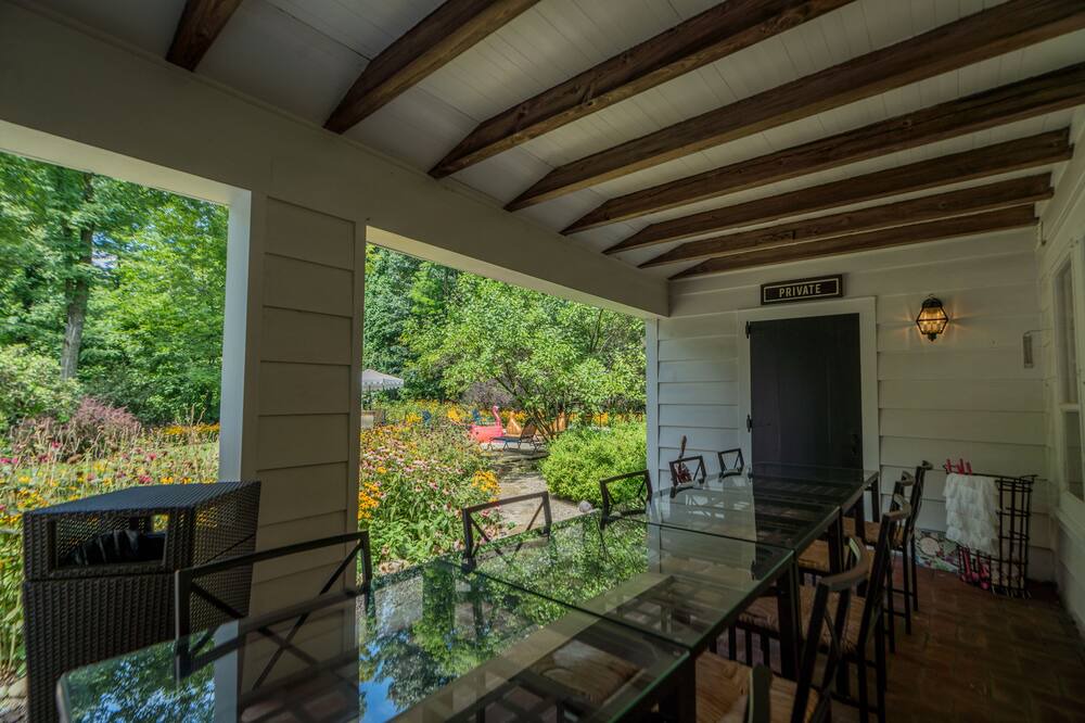 Photo of Patio Balcony in Queensbury
