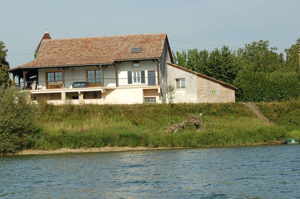 Photo of Outdoor in Saint-Albain