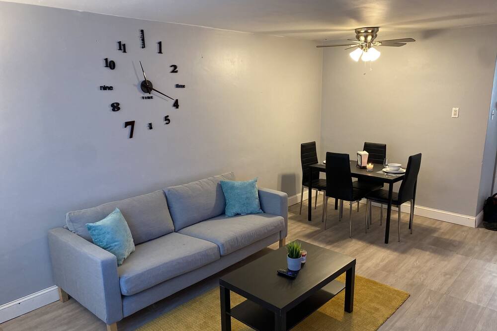 Photo of Livingroom in Upper Darby