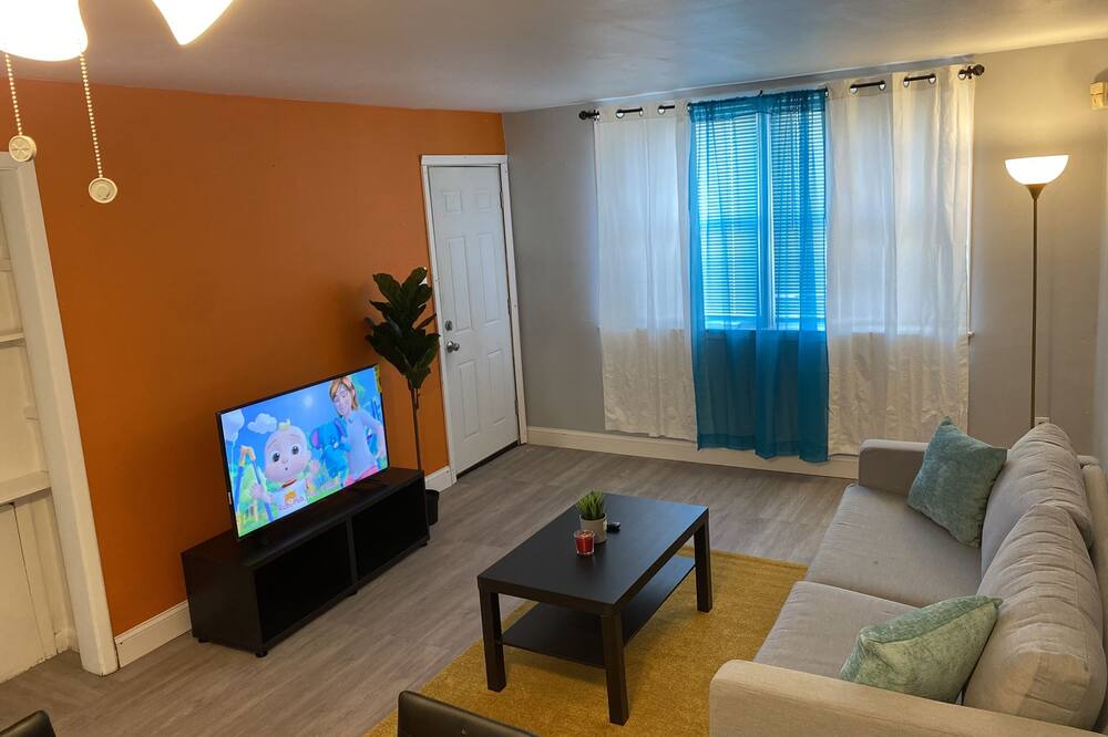 Photo of Livingroom in Upper Darby