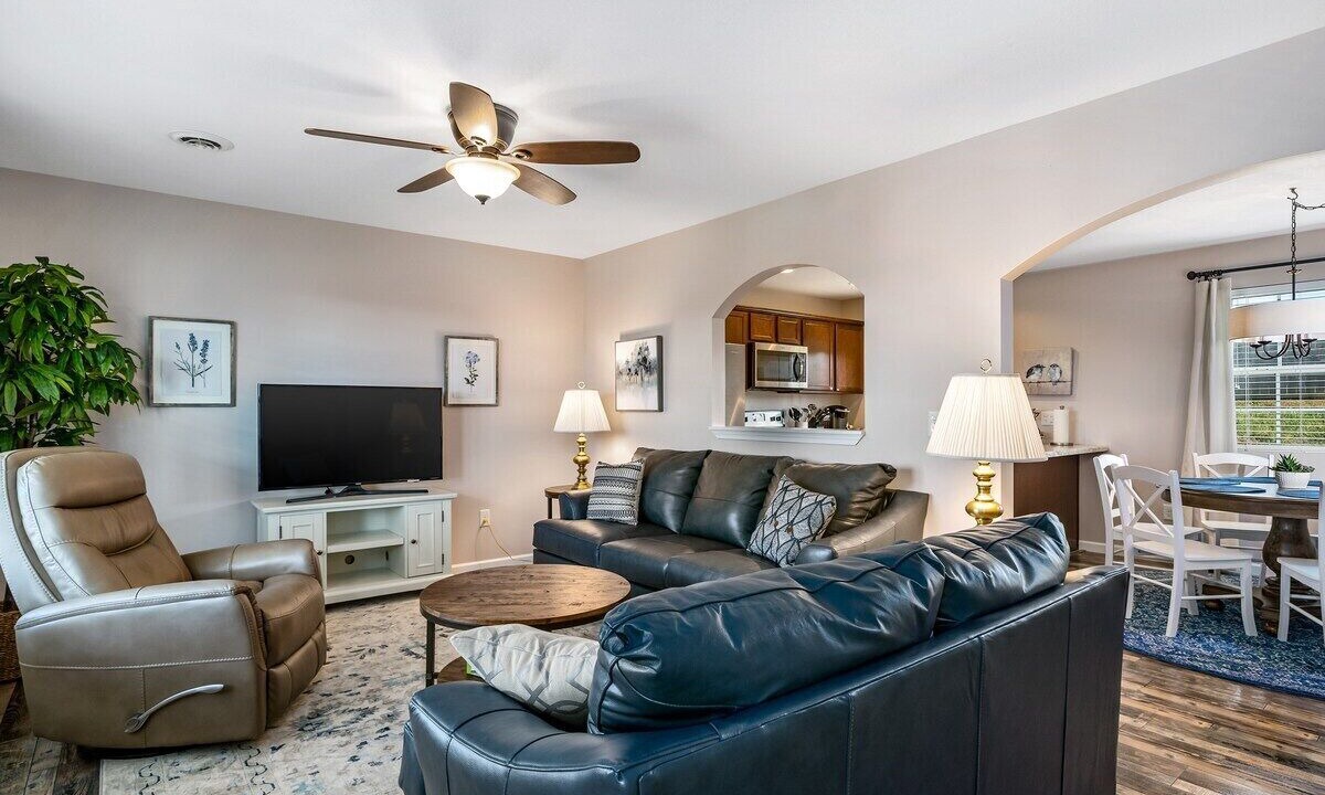 Photo of Livingroom in Bluff City