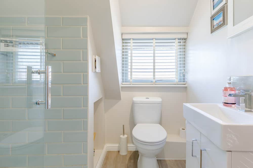 Photo of Bathroom in Kineton