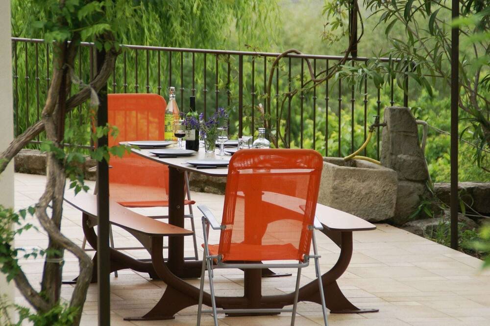 Photo of Patio Balcony in Les Vans