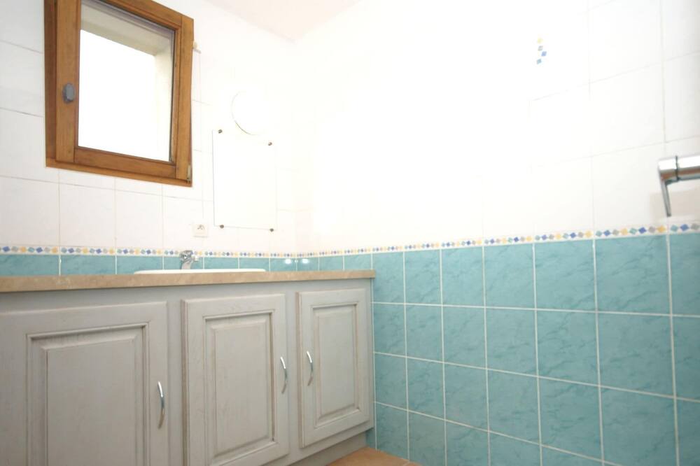 Photo of Bathroom in Les Vans