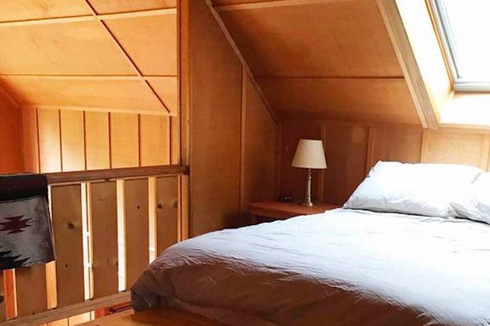 Photo of Bedroom in Yachats