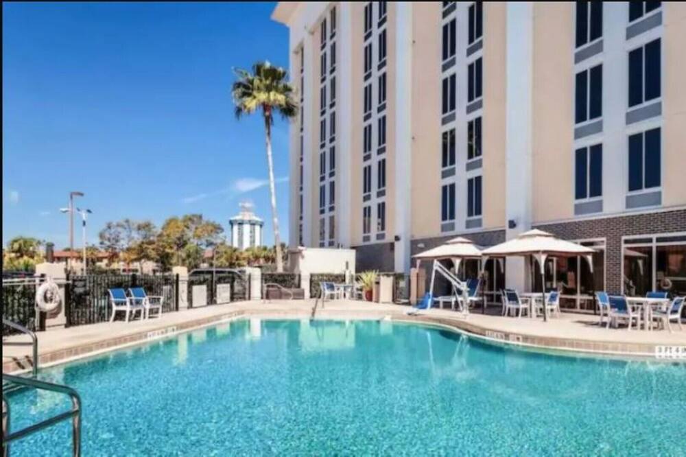 Photo of Outdoor in Florida Center