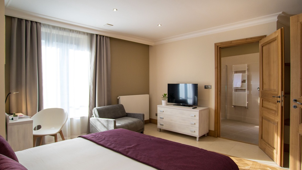 Photo of Bedroom in Saint-Cloud