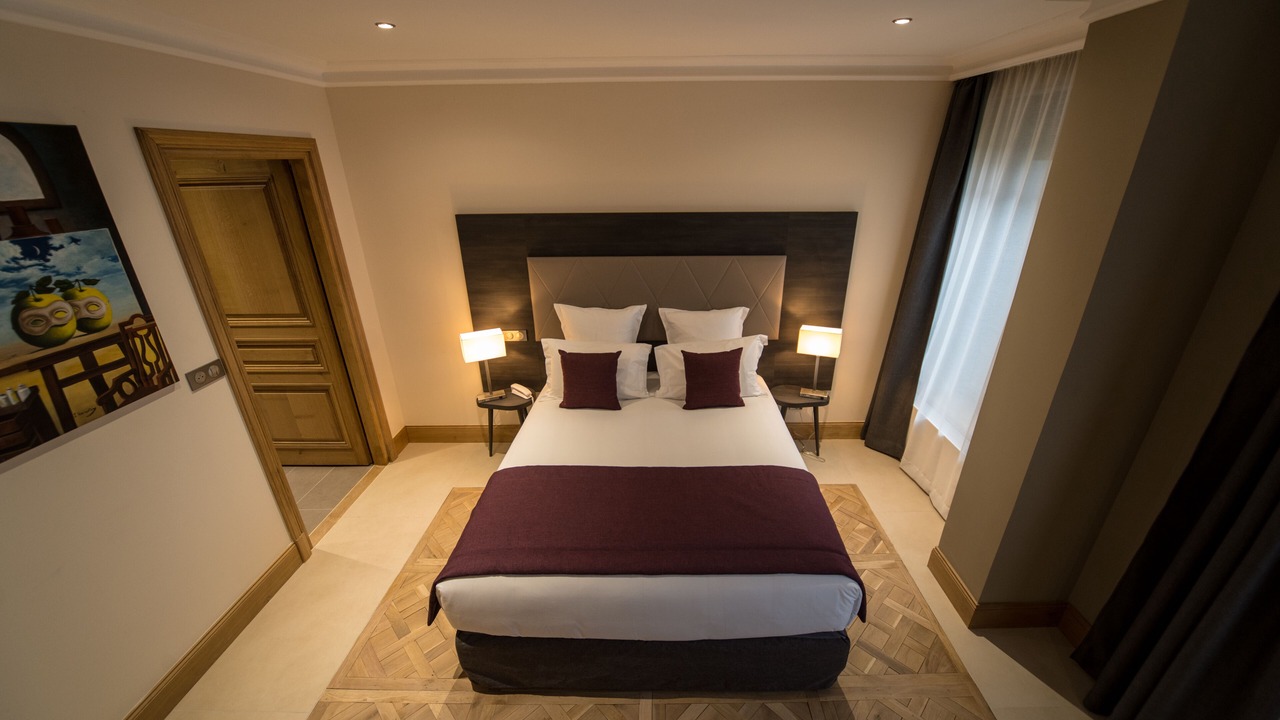 Photo of Bedroom in Saint-Cloud