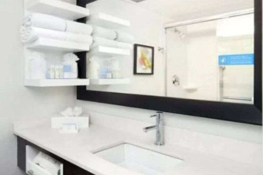 Photo of Bathroom in Florida Center