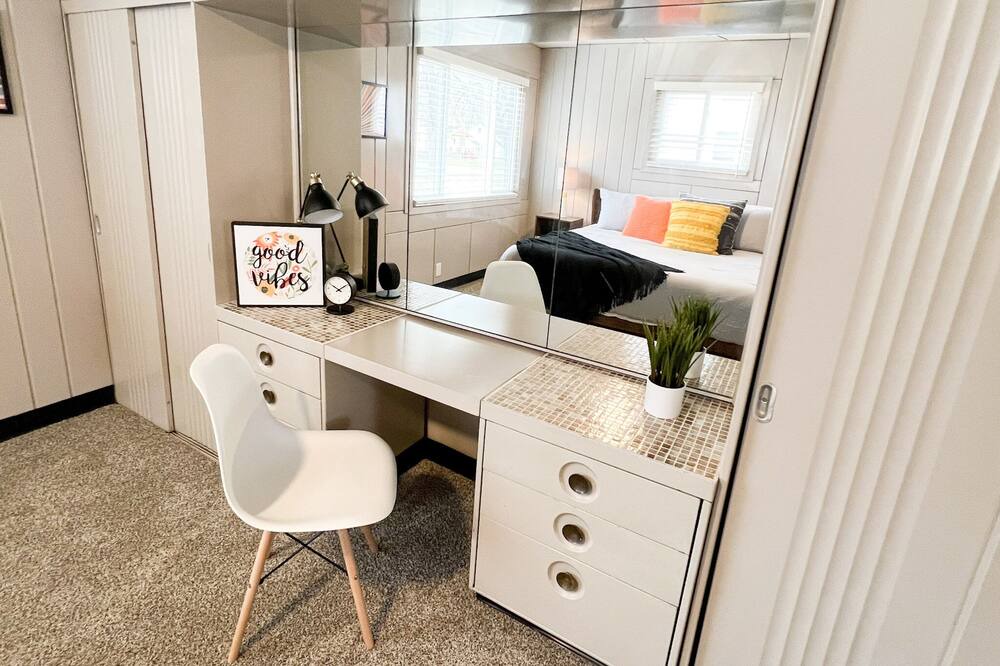 Photo of Bedroom in Dallas Center