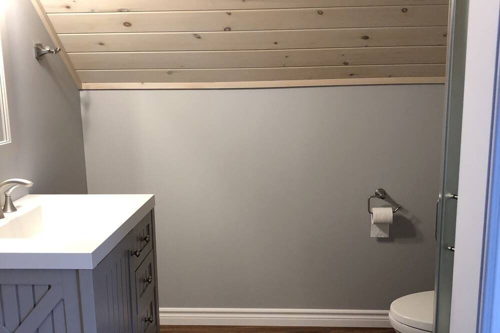 Photo of Bathroom in Douro-Dummer