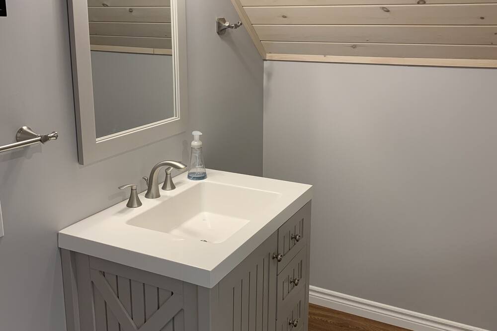 Photo of Bathroom in Douro-Dummer