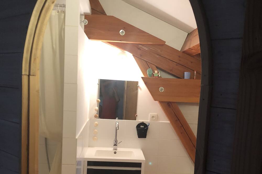 Photo of Bathroom in Banne
