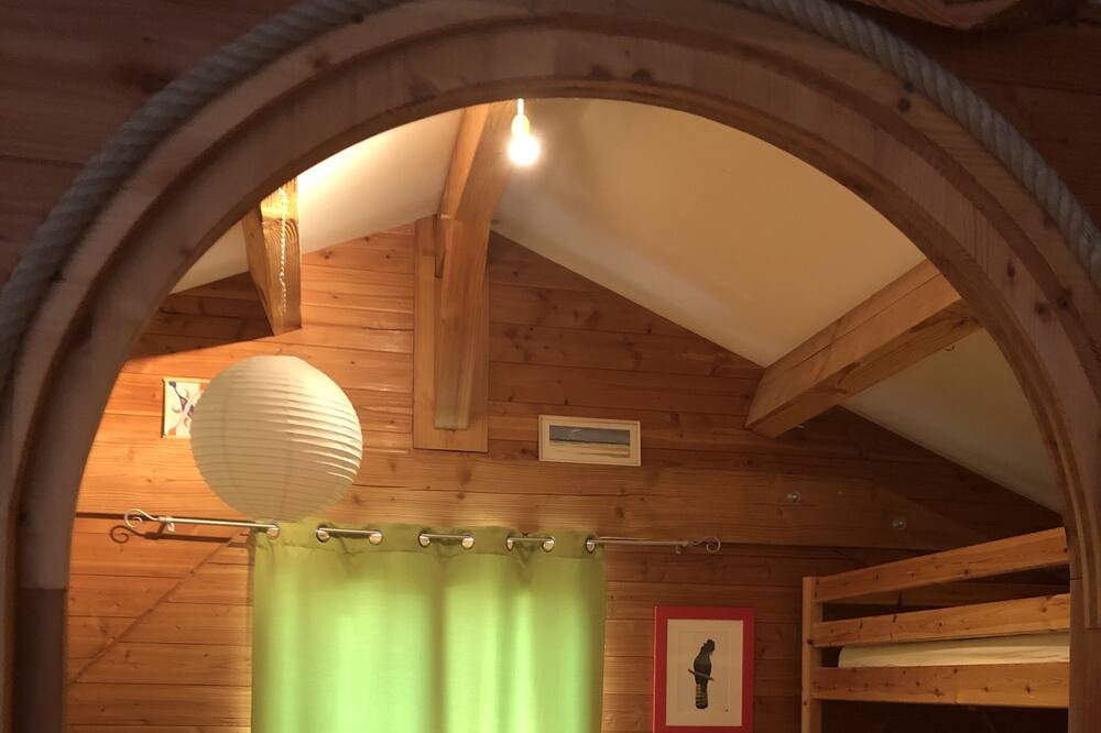 Photo of Bedroom in Banne