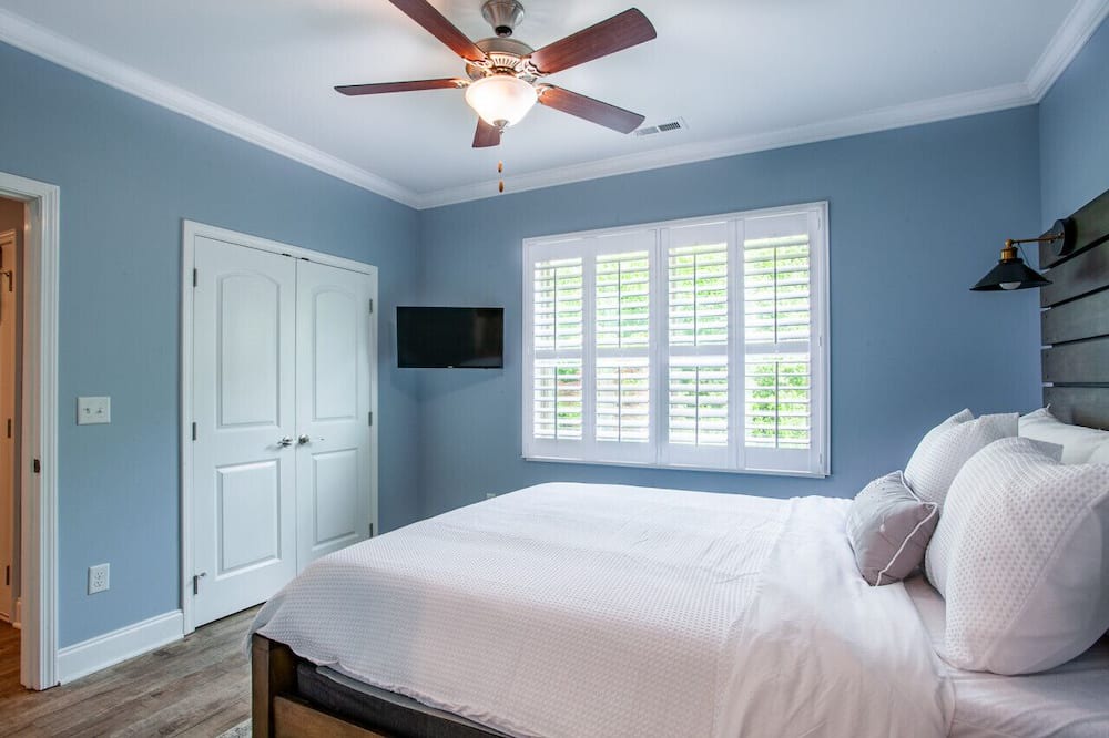 Photo of Bedroom in Townsend