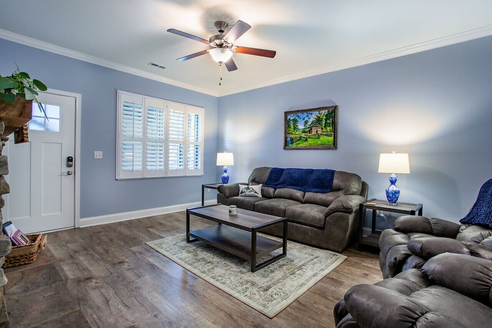 Photo of Livingroom in Townsend