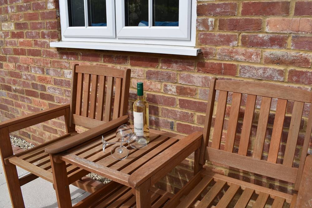Photo of Patio Balcony in Canford Magna