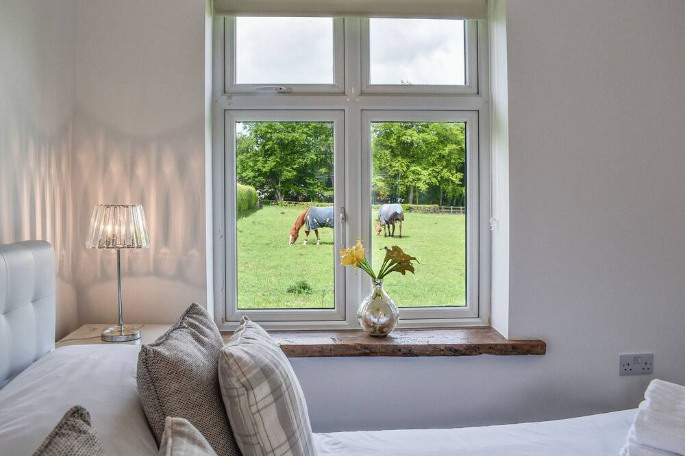 Photo of Bedroom in Canford Magna