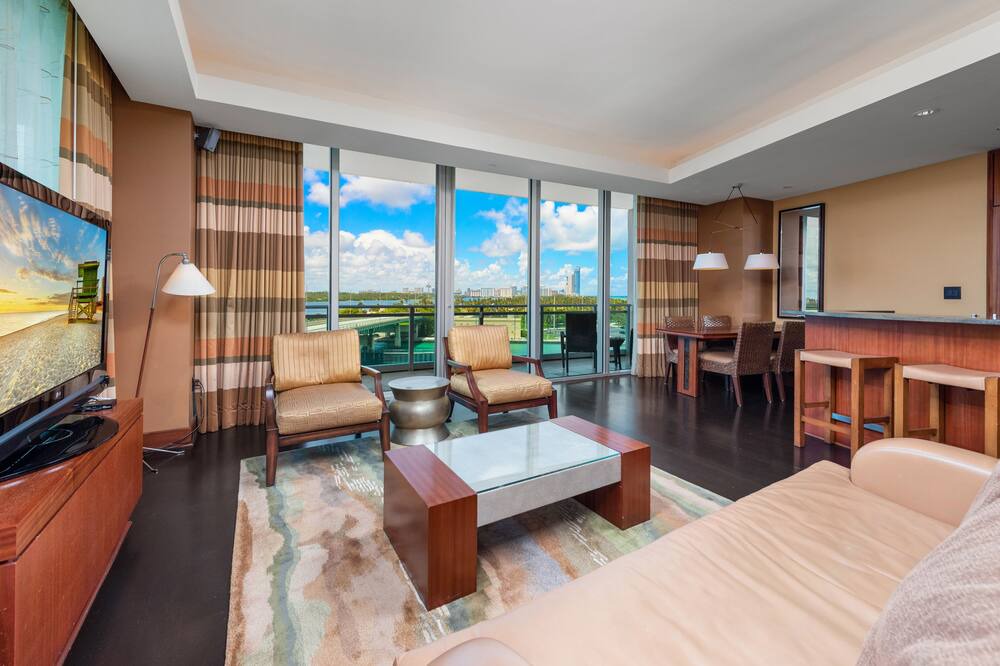 Photo of Livingroom in Bal Harbour