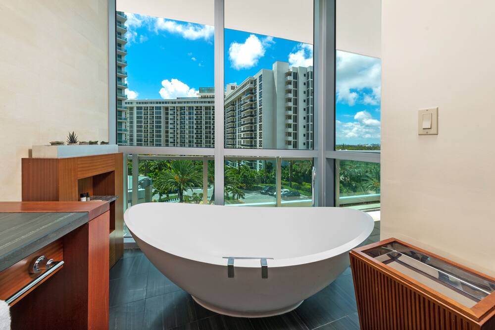 Photo of Bathroom in Bal Harbour