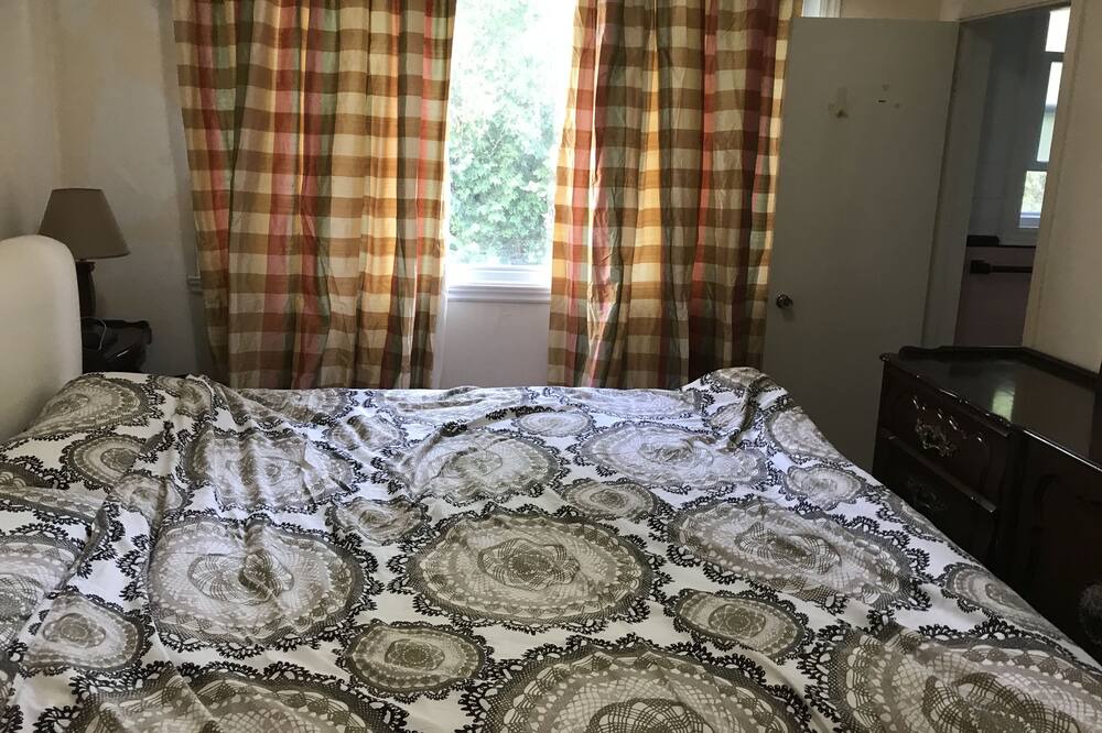 Photo of Bedroom in Ahuntsic-Cartierville