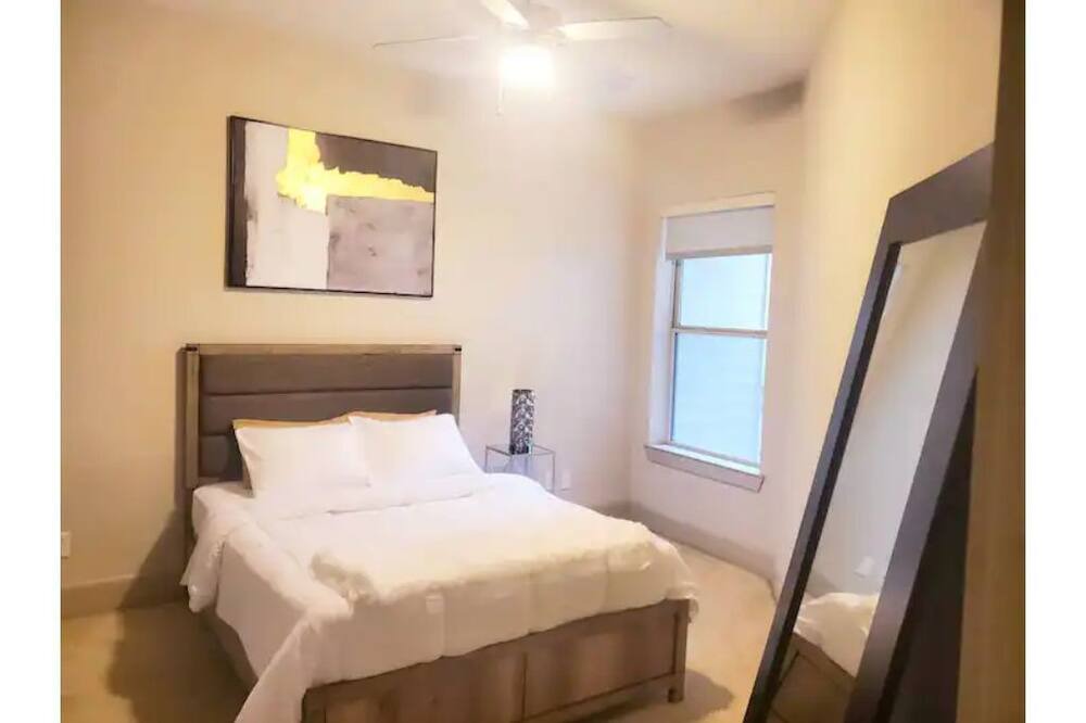Photo of Bedroom in Memorial