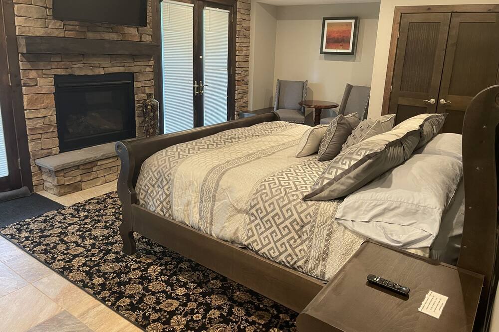 Photo of Livingroom in Ellicottville