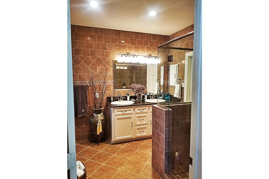 Photo of Kitchen in Pointblank
