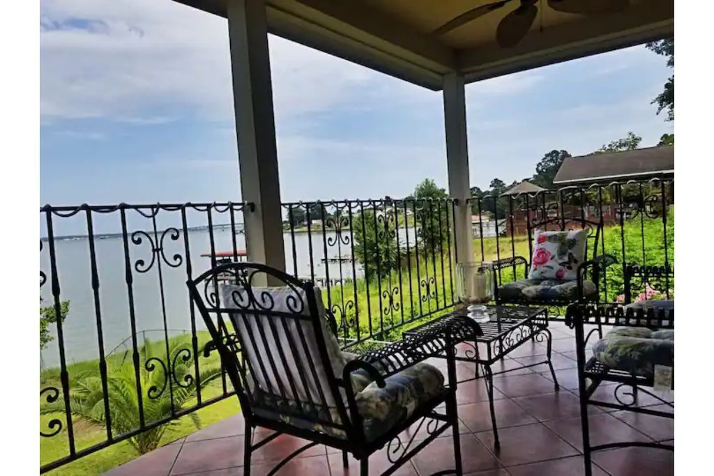 Photo of Outdoor in Pointblank
