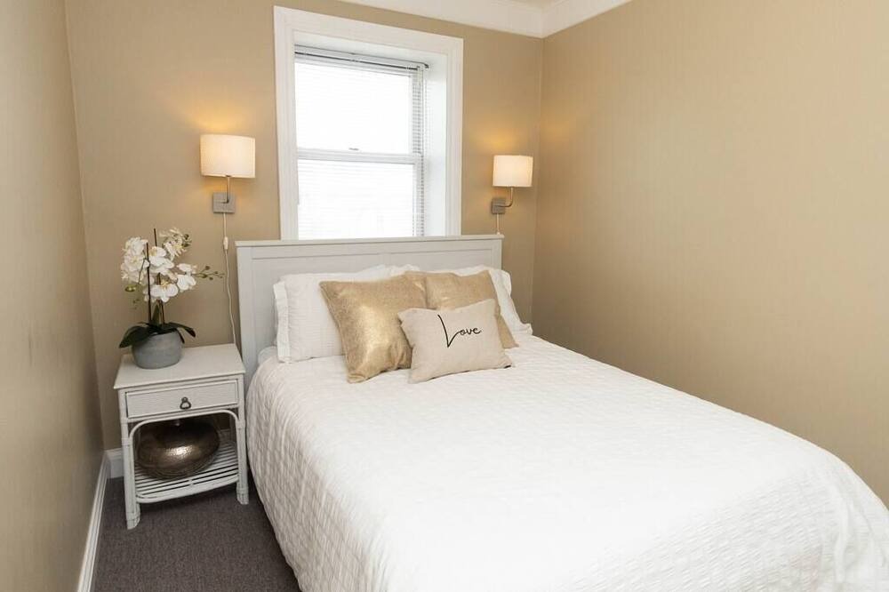 Photo of Bedroom in Wellington