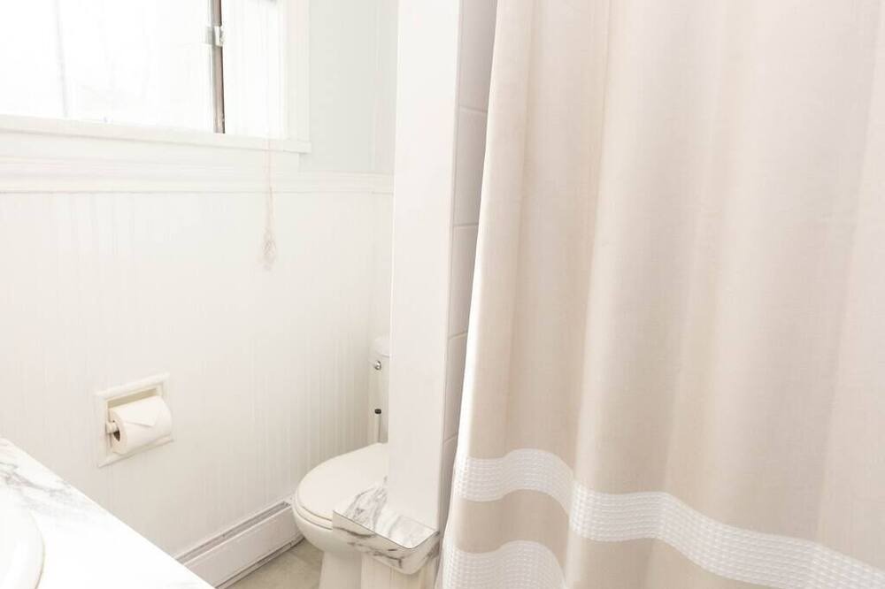 Photo of Bathroom in Wellington