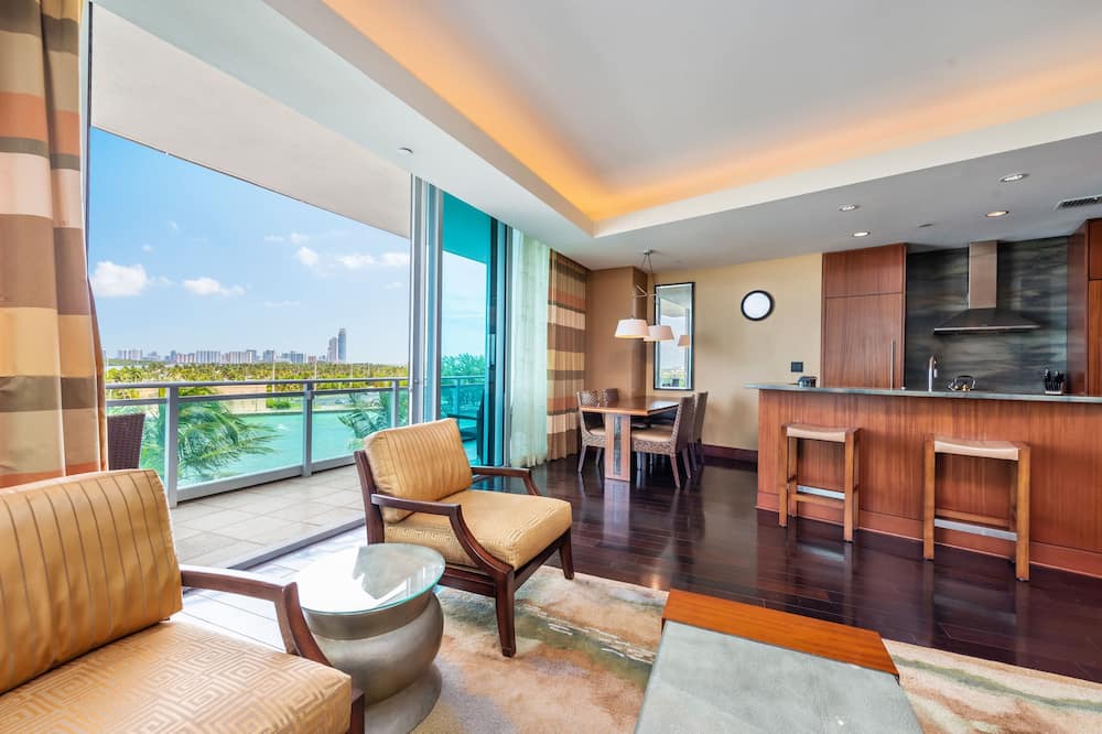Photo of Livingroom in Bal Harbour