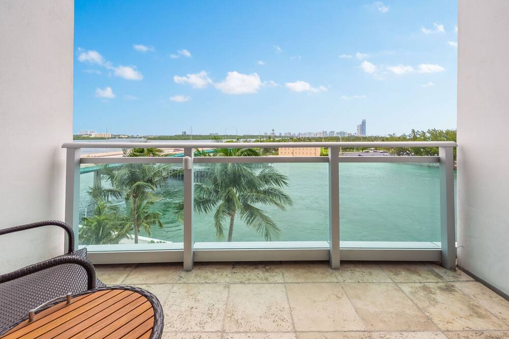 Photo of Patio Balcony in Bal Harbour