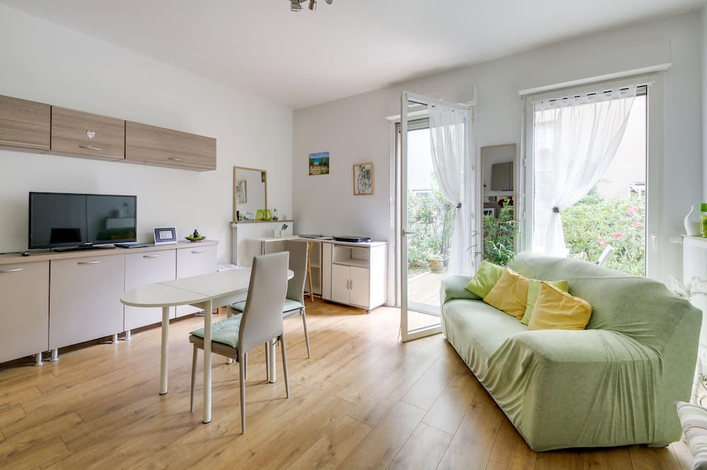 Photo of Livingroom in Arcueil