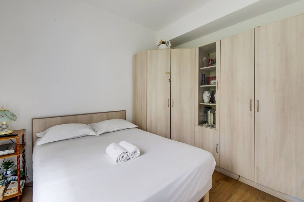 Photo of Bedroom in Arcueil