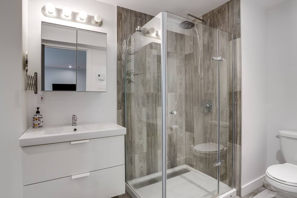 Photo of Bathroom in Sainte-Emelie-de-L'Energie