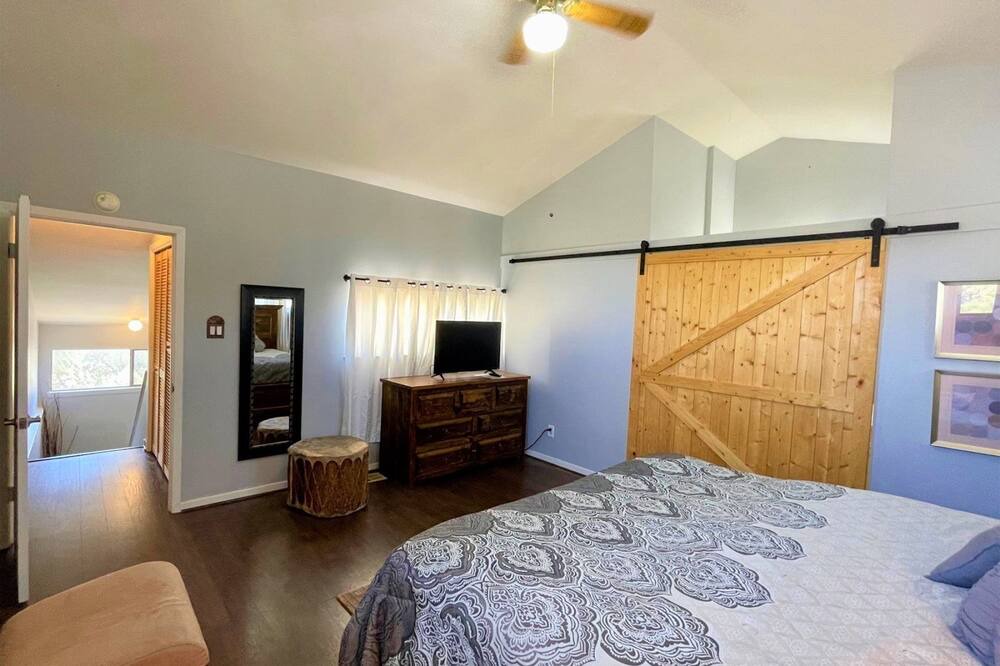 Photo of Bedroom in Ruidoso Downs