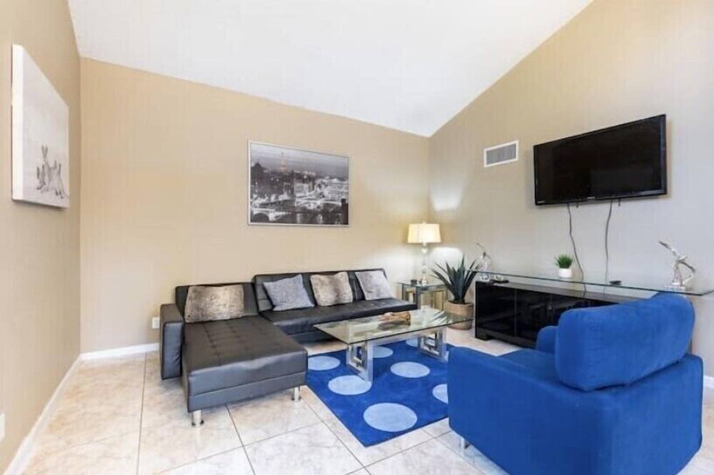 Photo of Livingroom in Sunrise