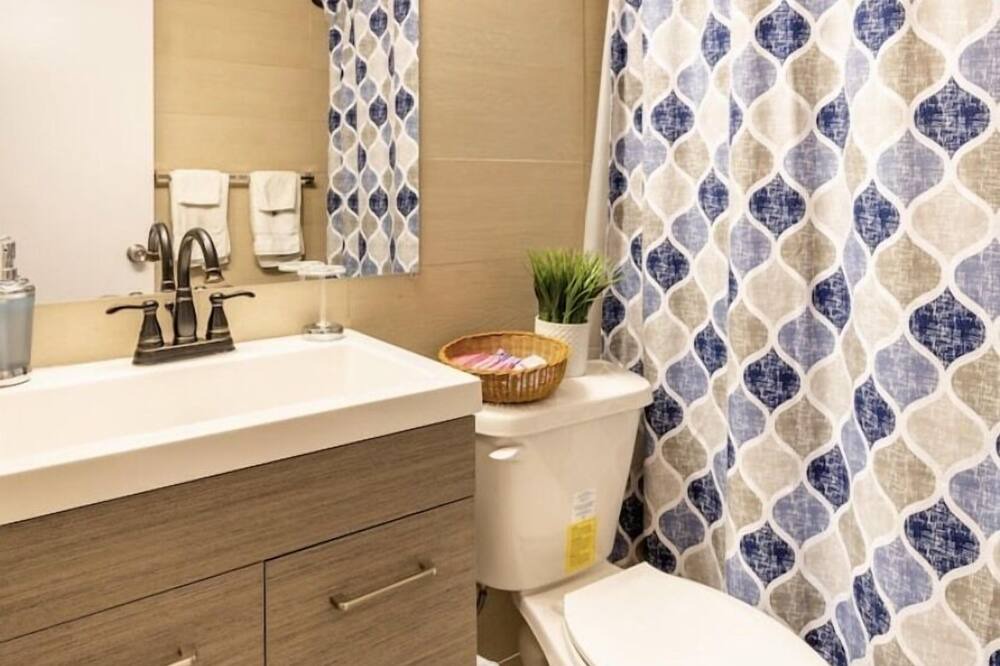 Photo of Bathroom in Sunrise