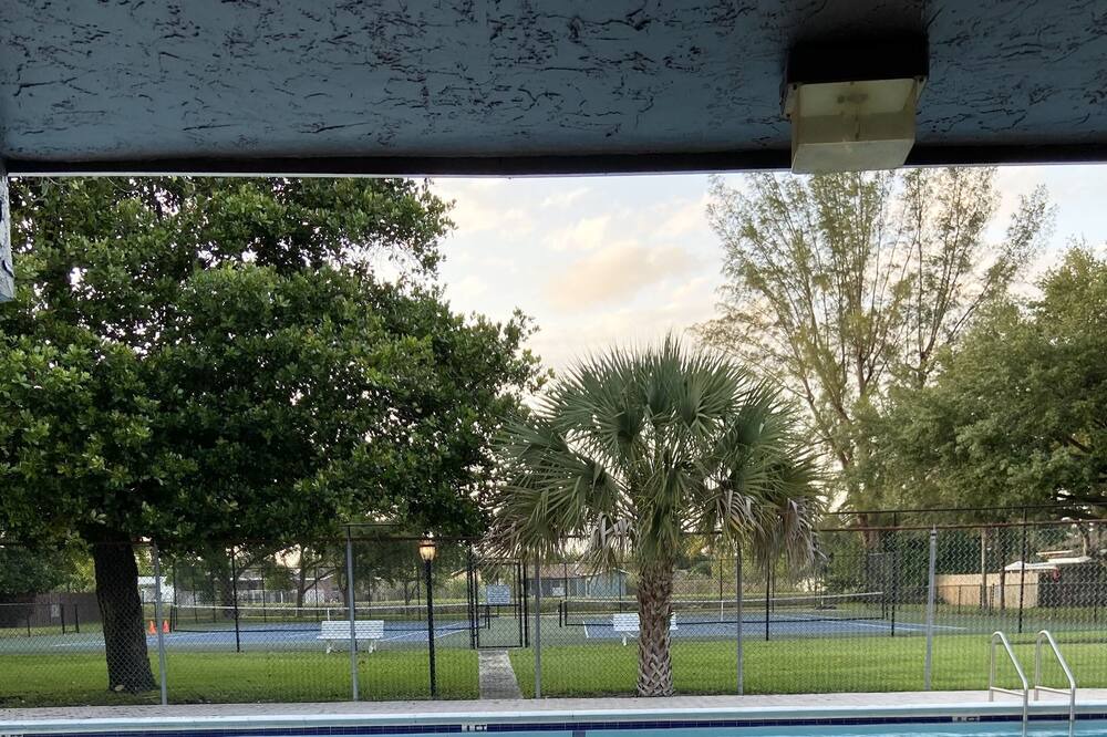 Photo of Outdoor in Sunrise